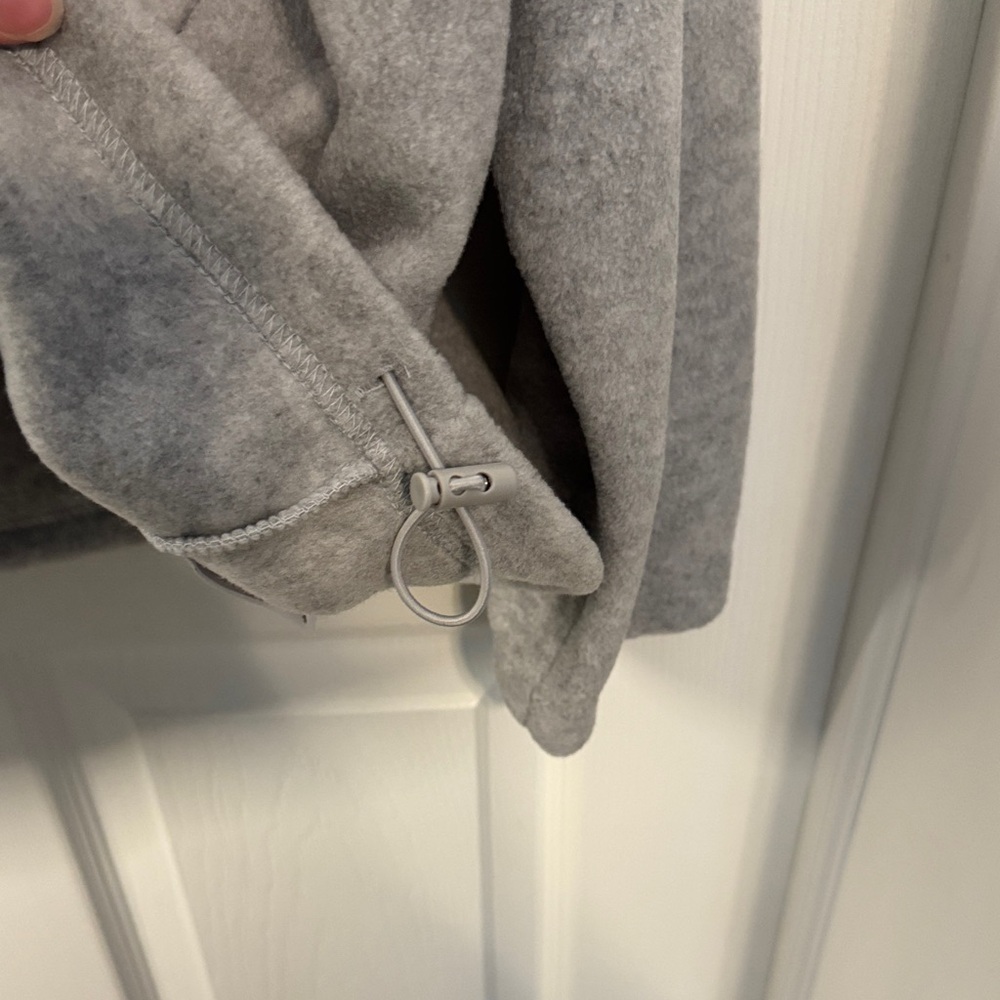 NWT Women’s Columbia Light Gray Fleece Jacket - Picture 10 of 10